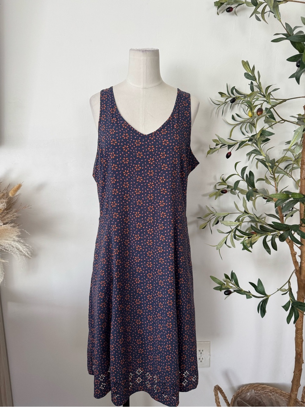 Toad&Co Floral Sleeveless Midi Dress Navy Orange Size M Recycled Stretch - M